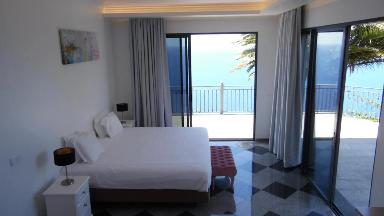 הוילה פונטה דו סול Ocean Cliff וילה